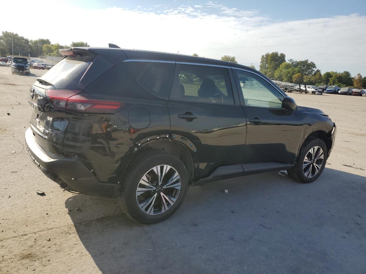 2023 Nissan Rogue Sv - Фото 3