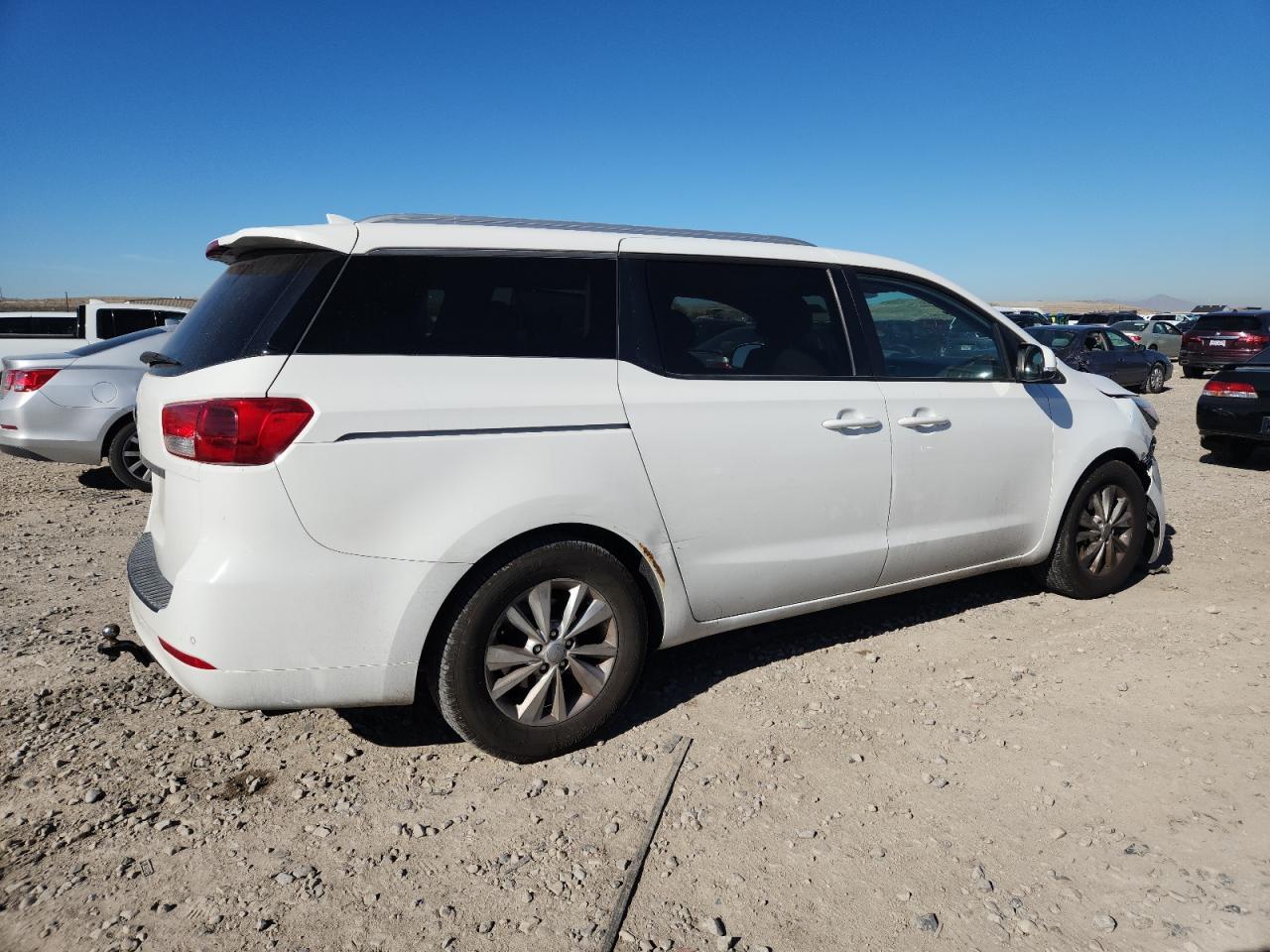 2016 Kia Sedona Lx - Фото 3