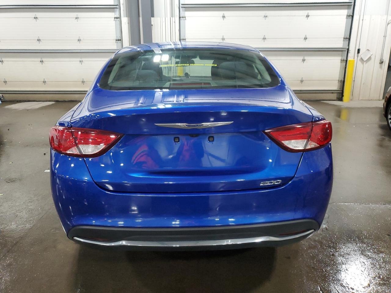 2015 Chrysler 200 Limited - Фото 6