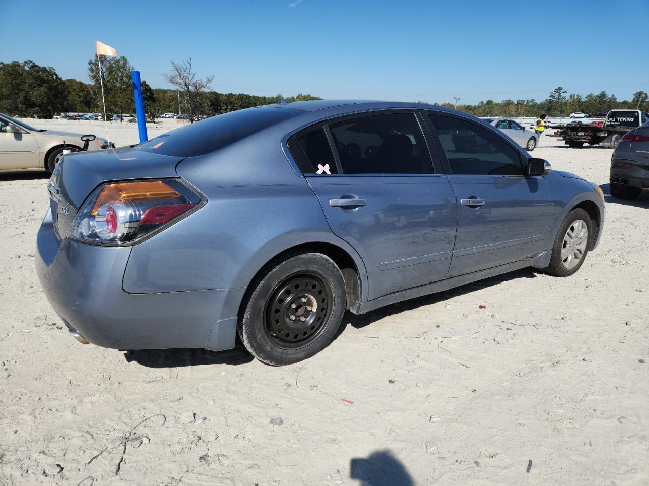 2010 Nissan Altima Base - Фото 3