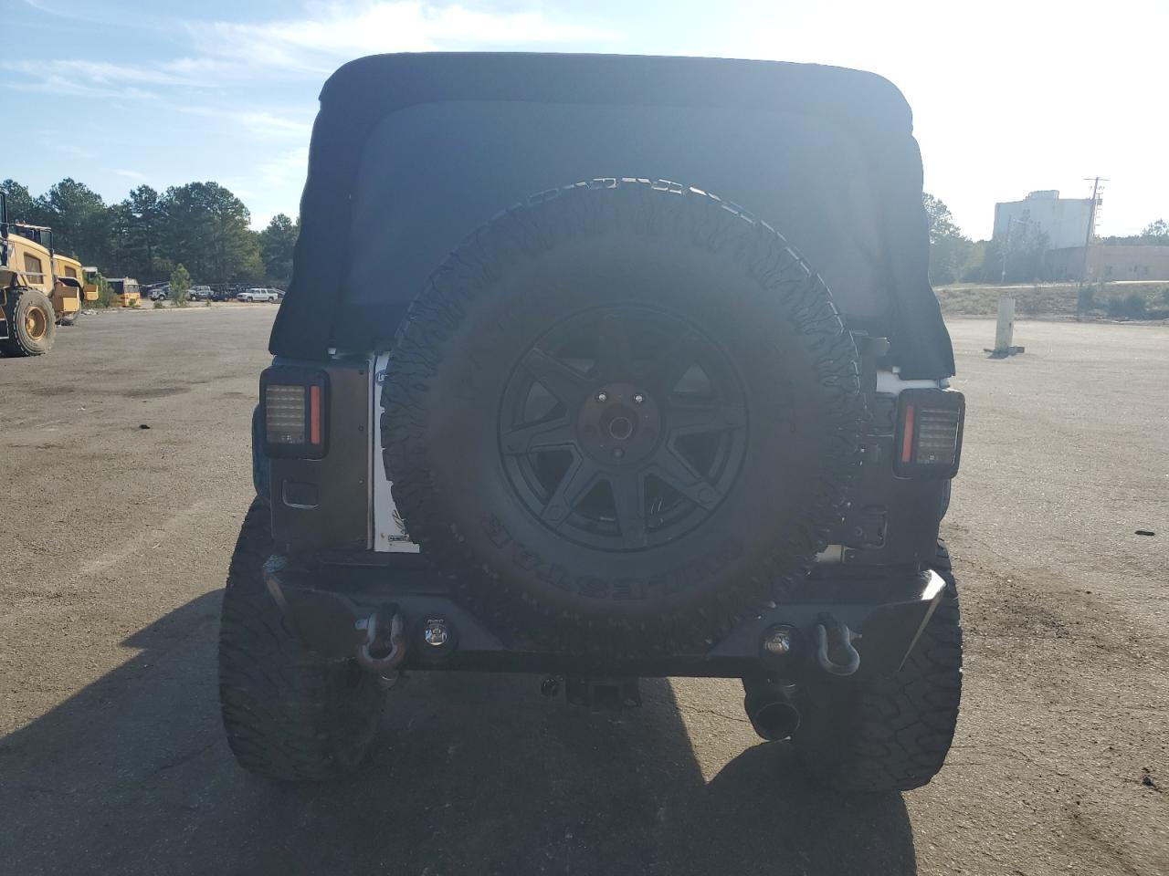 2013 Jeep Wrangler Unlimited Sport - Image 6