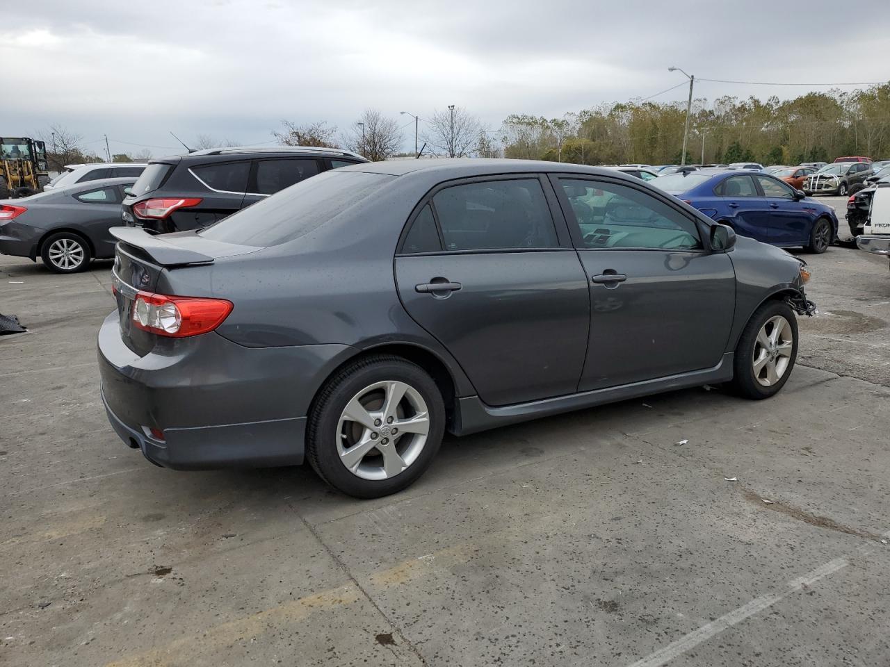 2013 Toyota Corolla Base - Фото 3