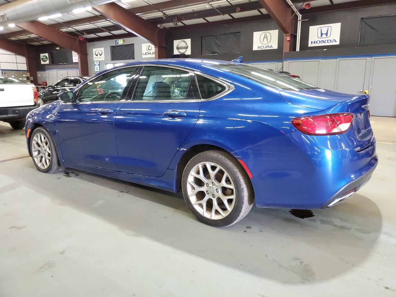2015 Chrysler 200 C - Фото 2