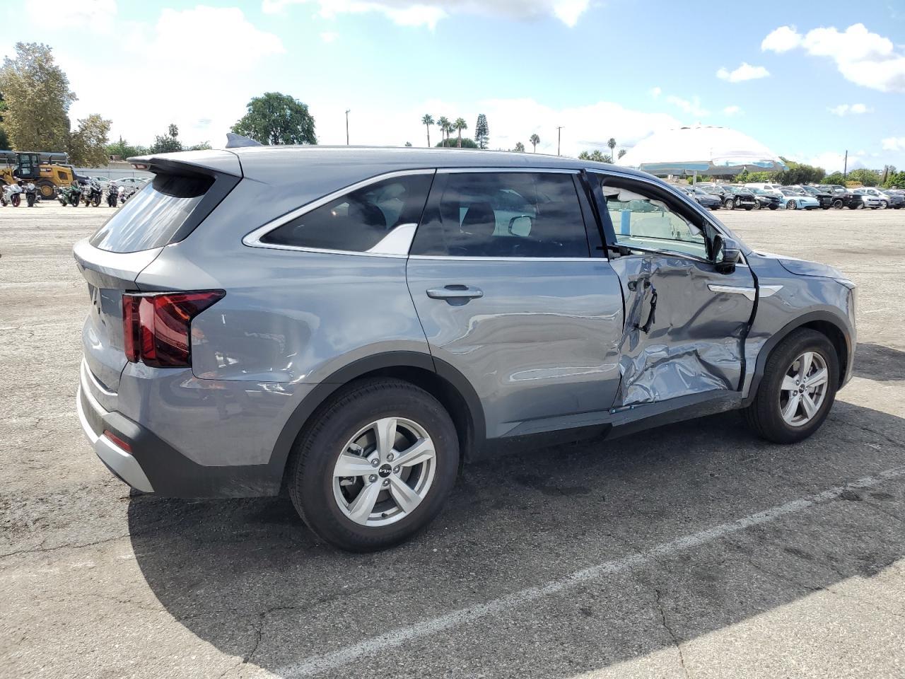 2025 Kia Sorento Lx - Фото 3