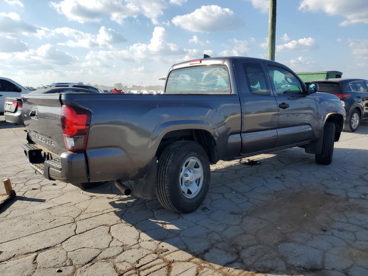 2018 Toyota Tacoma Access Cab - Фото 3