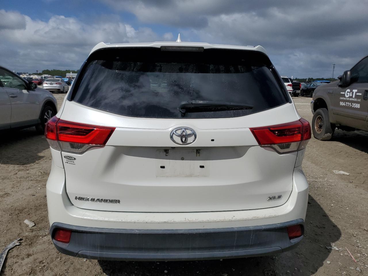 2019 Toyota Highlander Se - Фото 6