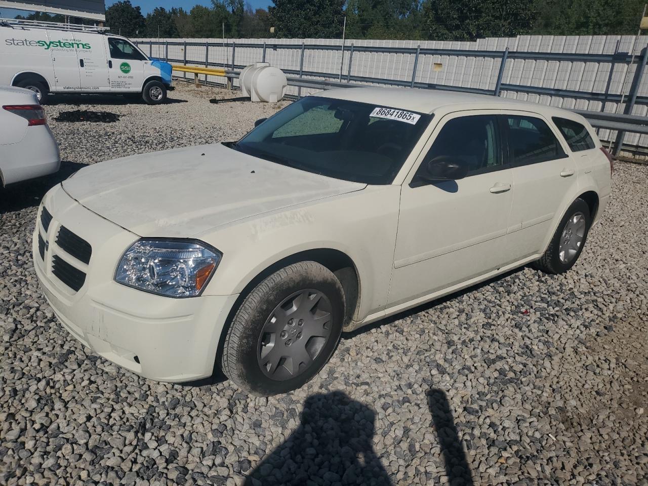 2005 Dodge Magnum Se