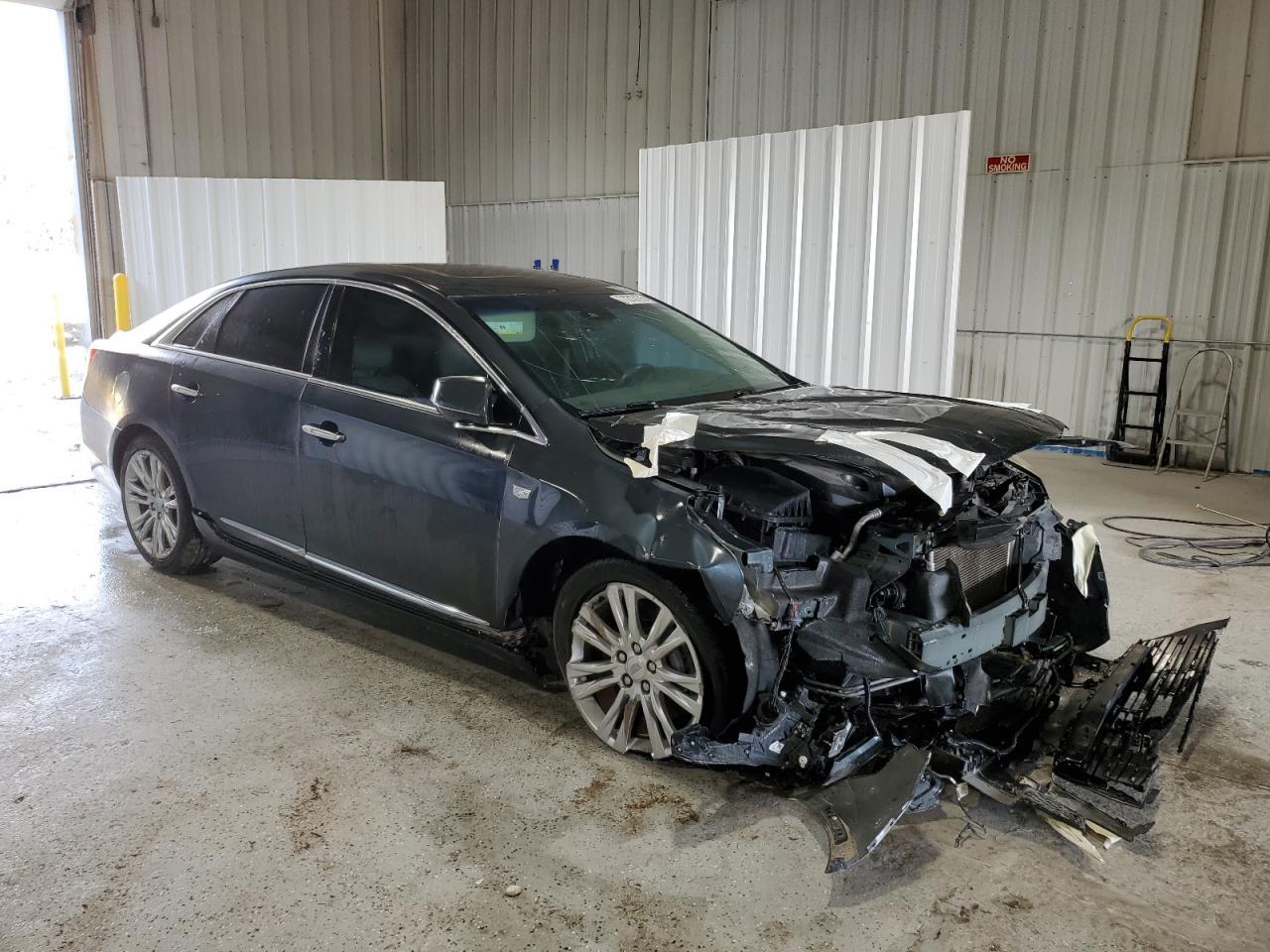 2018 Cadillac Xts Luxury - Image 4