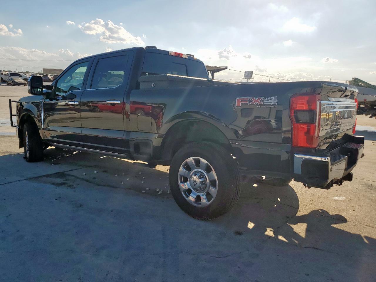 2024 Ford F250 Super Duty - Image 2