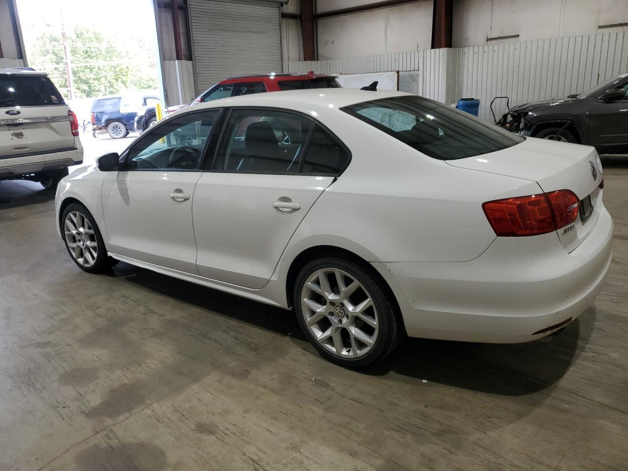 2014 Volkswagen Jetta Se - Фото 2