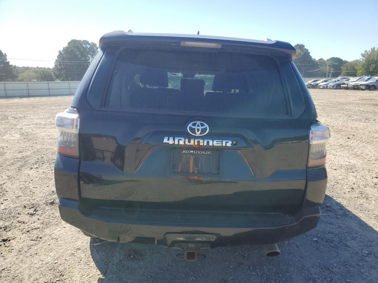 2016 Toyota 4Runner Sr5/Sr5 Premium - Image 6