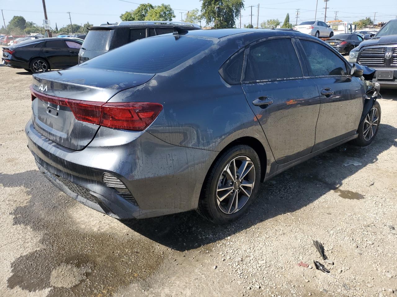 2024 Kia Forte Lx - Фото 3