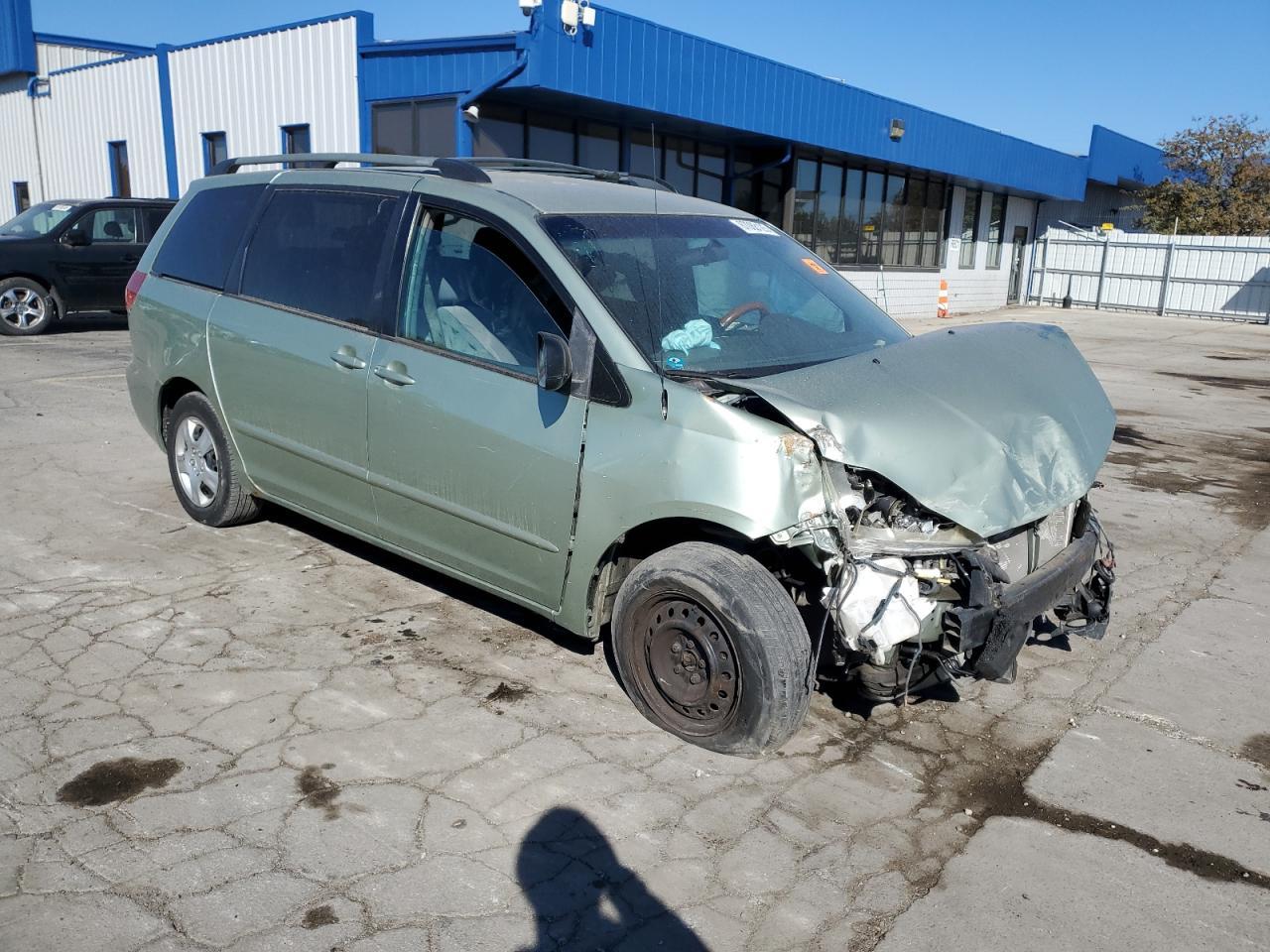 2006 Toyota Sienna Ce - Image 4