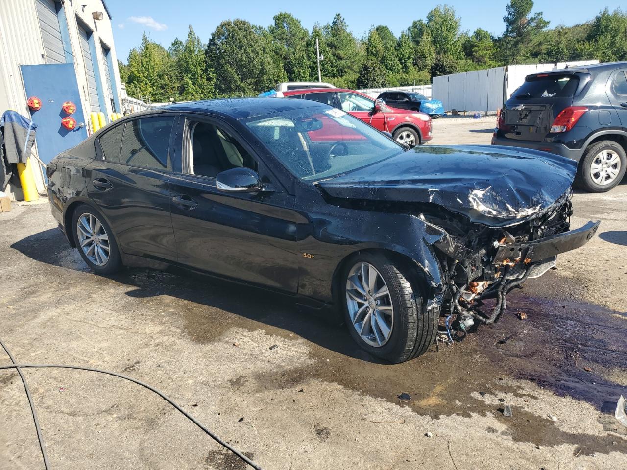 2017 Infiniti Q50 Premium - Image 4