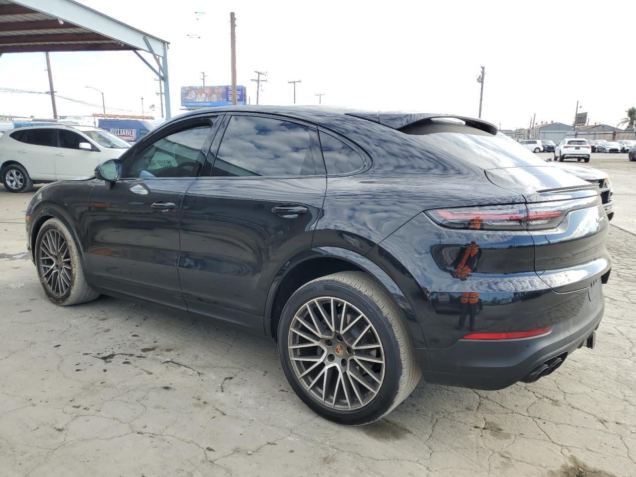 2022 Porsche Cayenne S Coupe - Фото 2