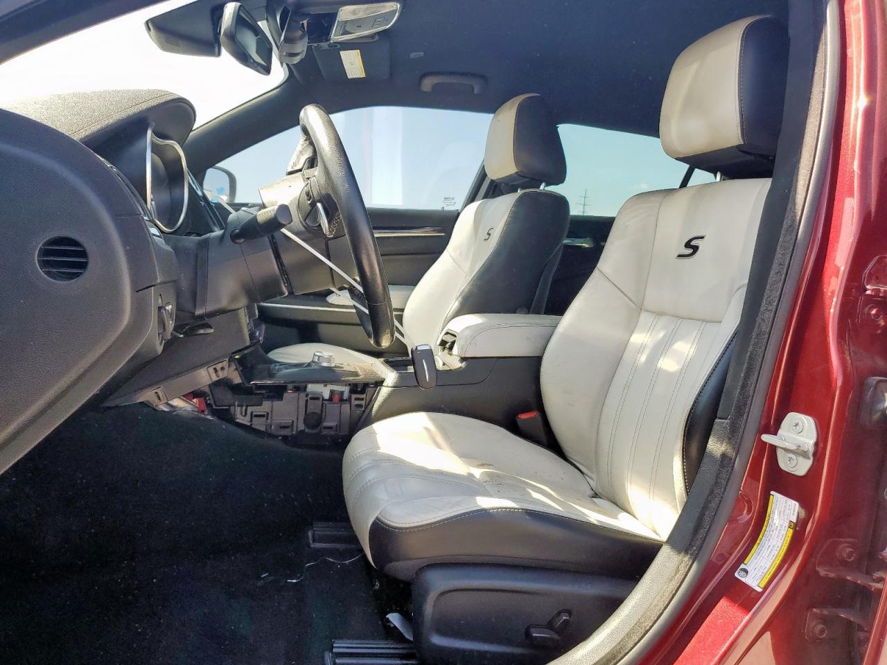 2021 Chrysler 300 S - Image 7