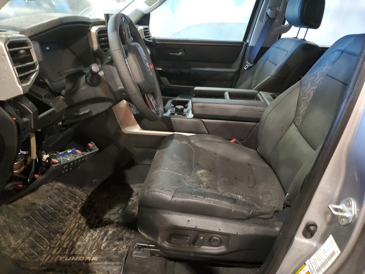 2024 Toyota Tundra Crewmax Limited - Image 7