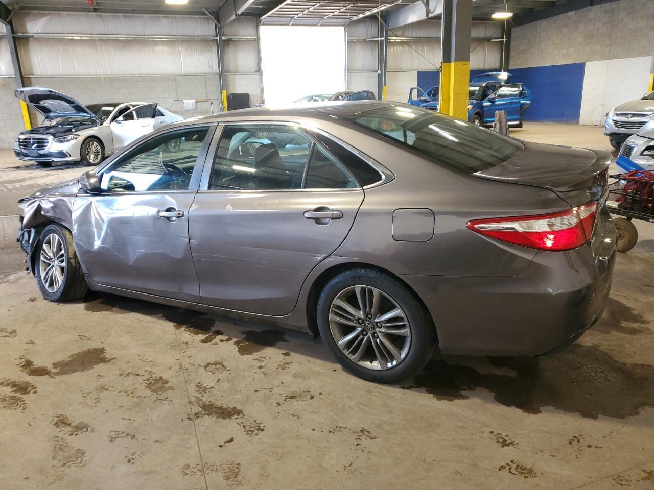 2017 Toyota Camry Le - Image 2