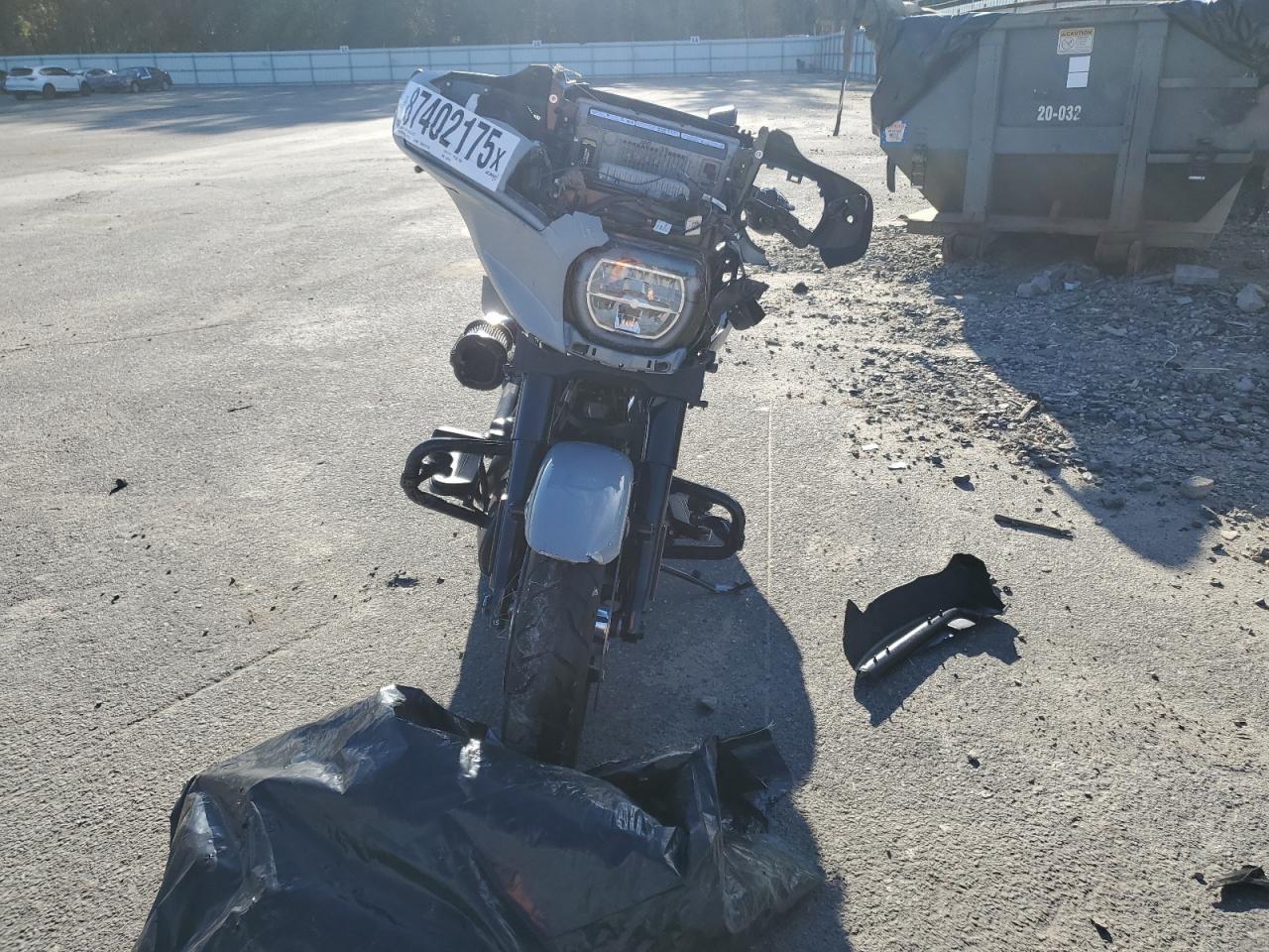 2024 Harley-Davidson Flhx - Фото 2