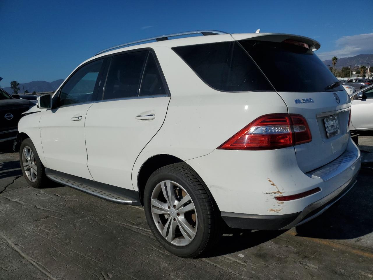 2015 Mercedes-Benz Ml 350 4Matic - Image 2