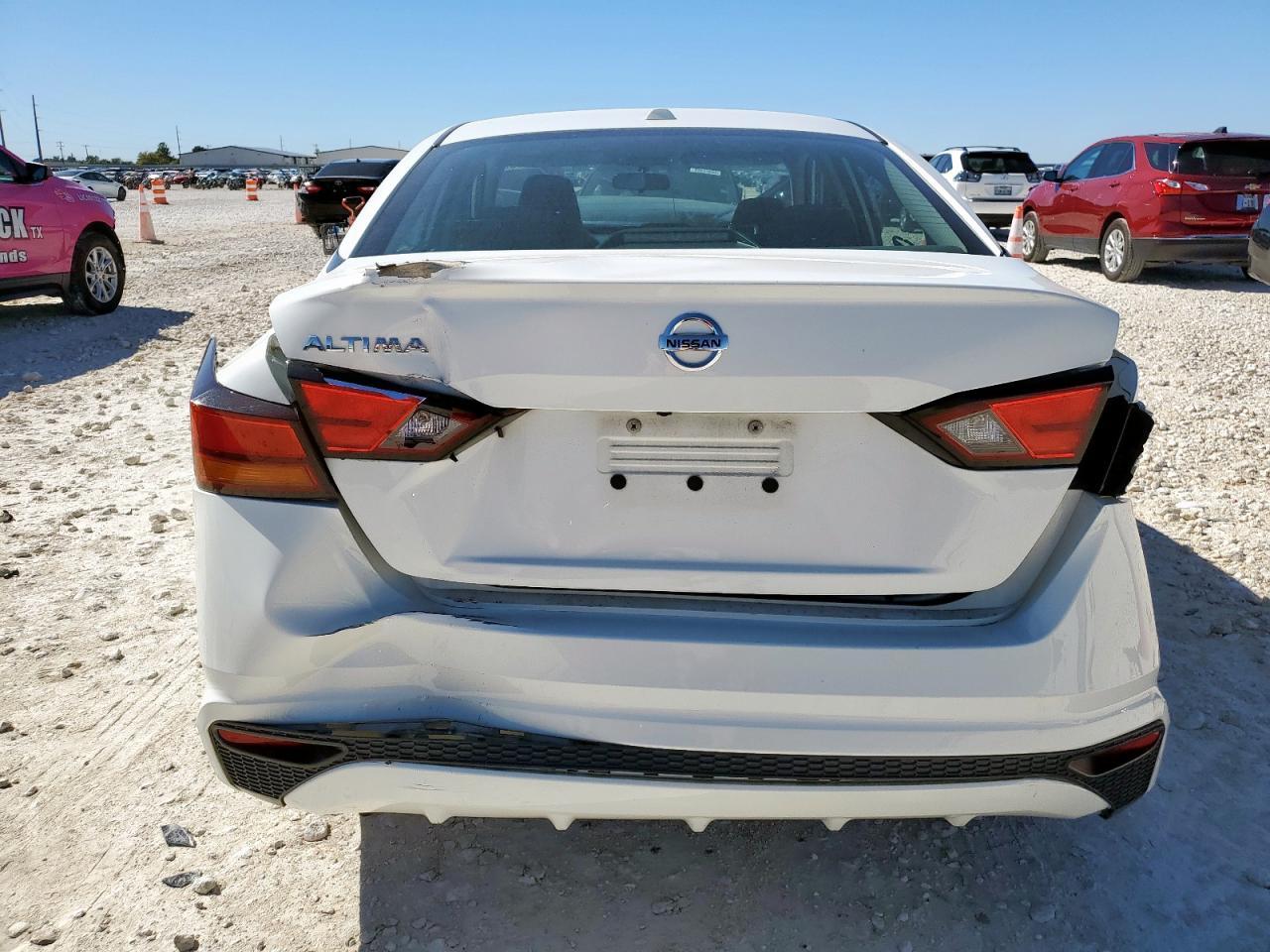 2020 Nissan Altima S - Фото 6