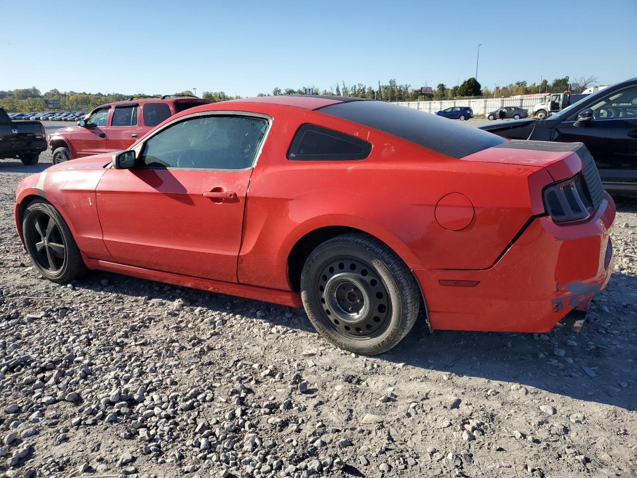 2013 Ford Mustang - Фото 2