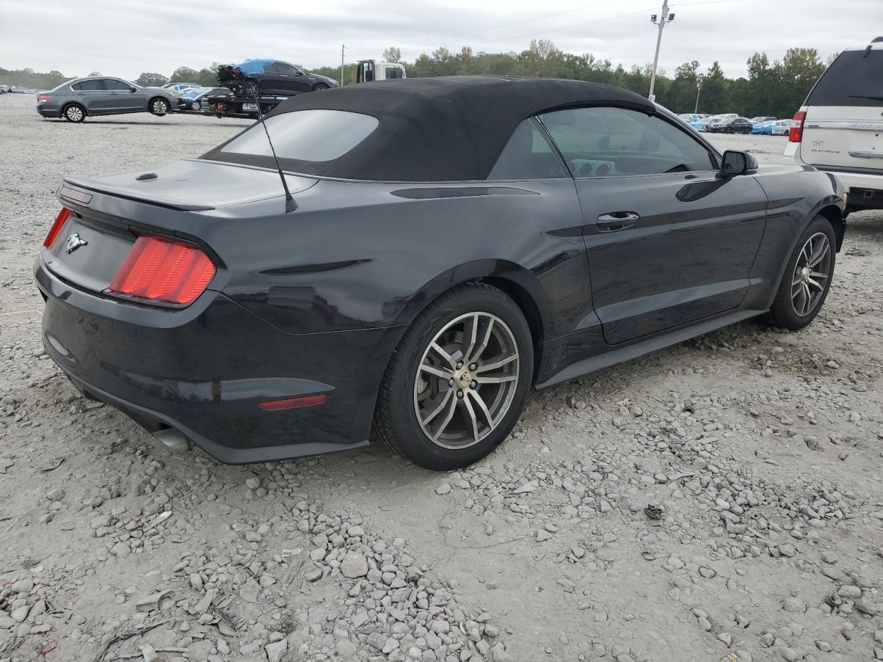 2015 Ford Mustang - Фото 3