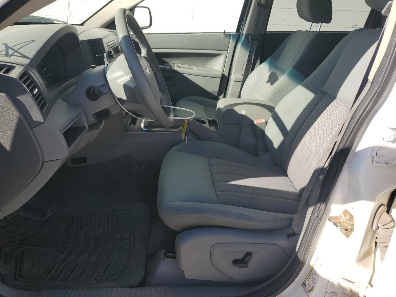 2006 Jeep Grand Cherokee Laredo - Image 7