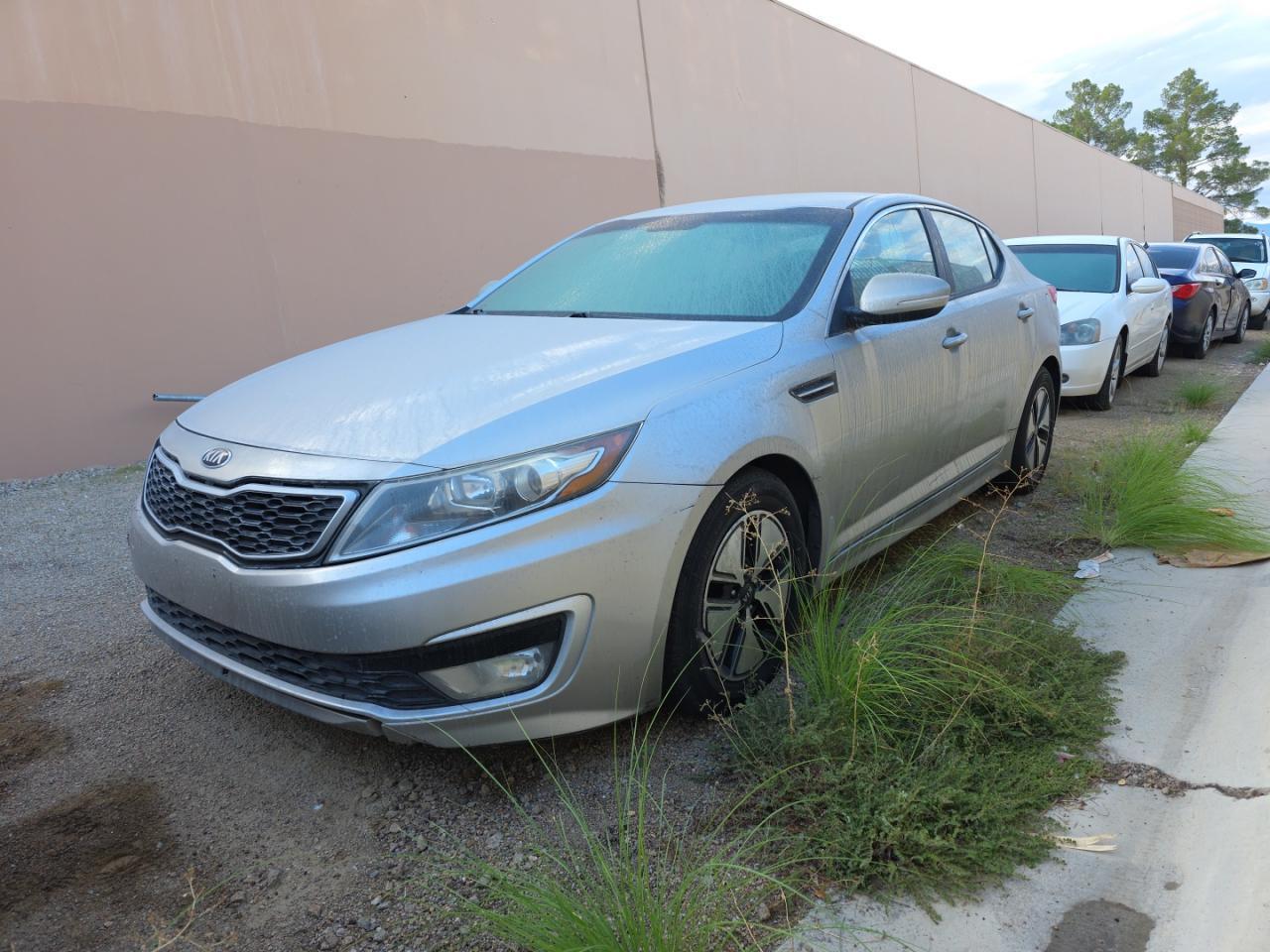 2012 Kia Optima Hybrid - Image 2