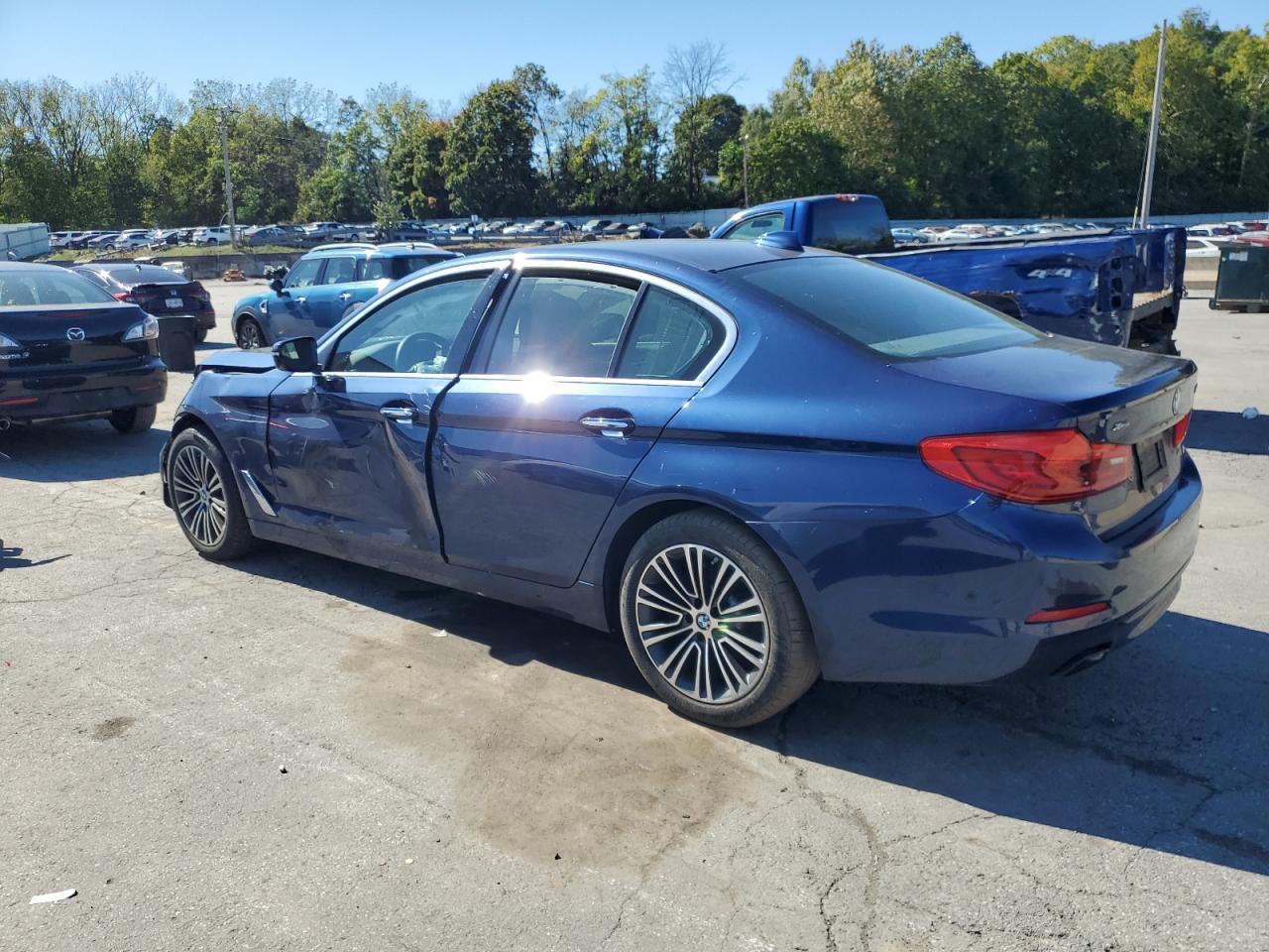2018 BMW 540 Xi - Image 2