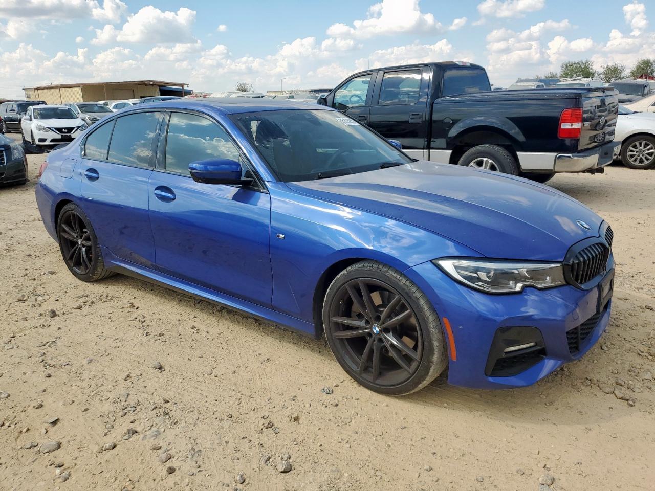 2021 BMW 330I - Фото 4