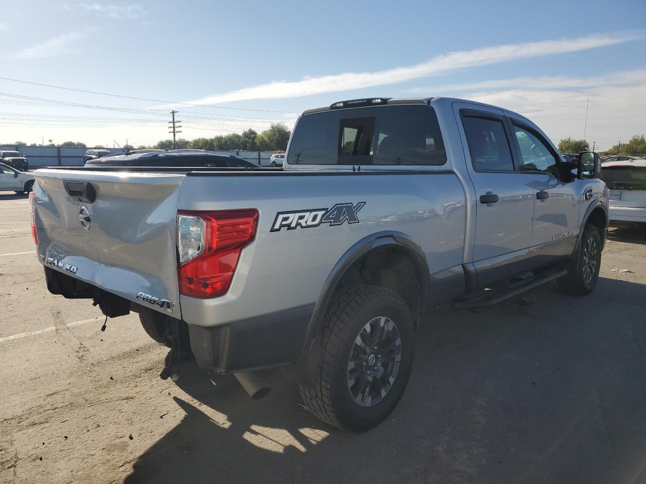 2018 Nissan Titan Xd Sl - Фото 3