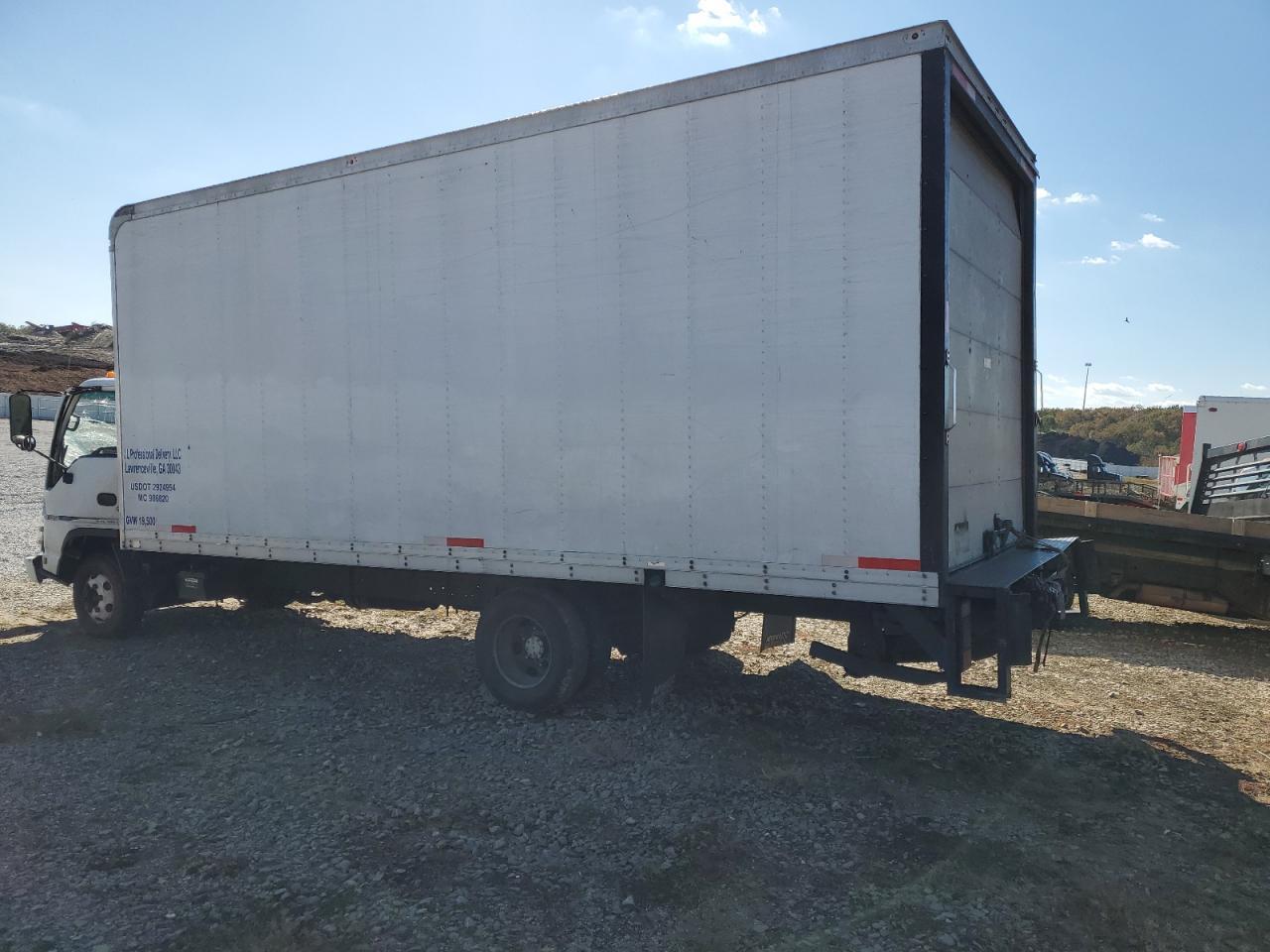 2006 Isuzu Npr Box Truck - Фото 2