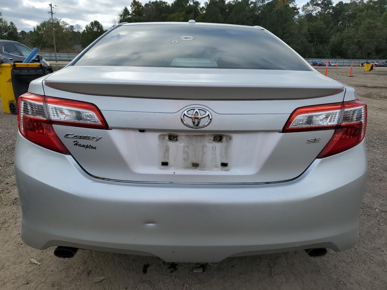 2012 Toyota Camry Se - Image 6