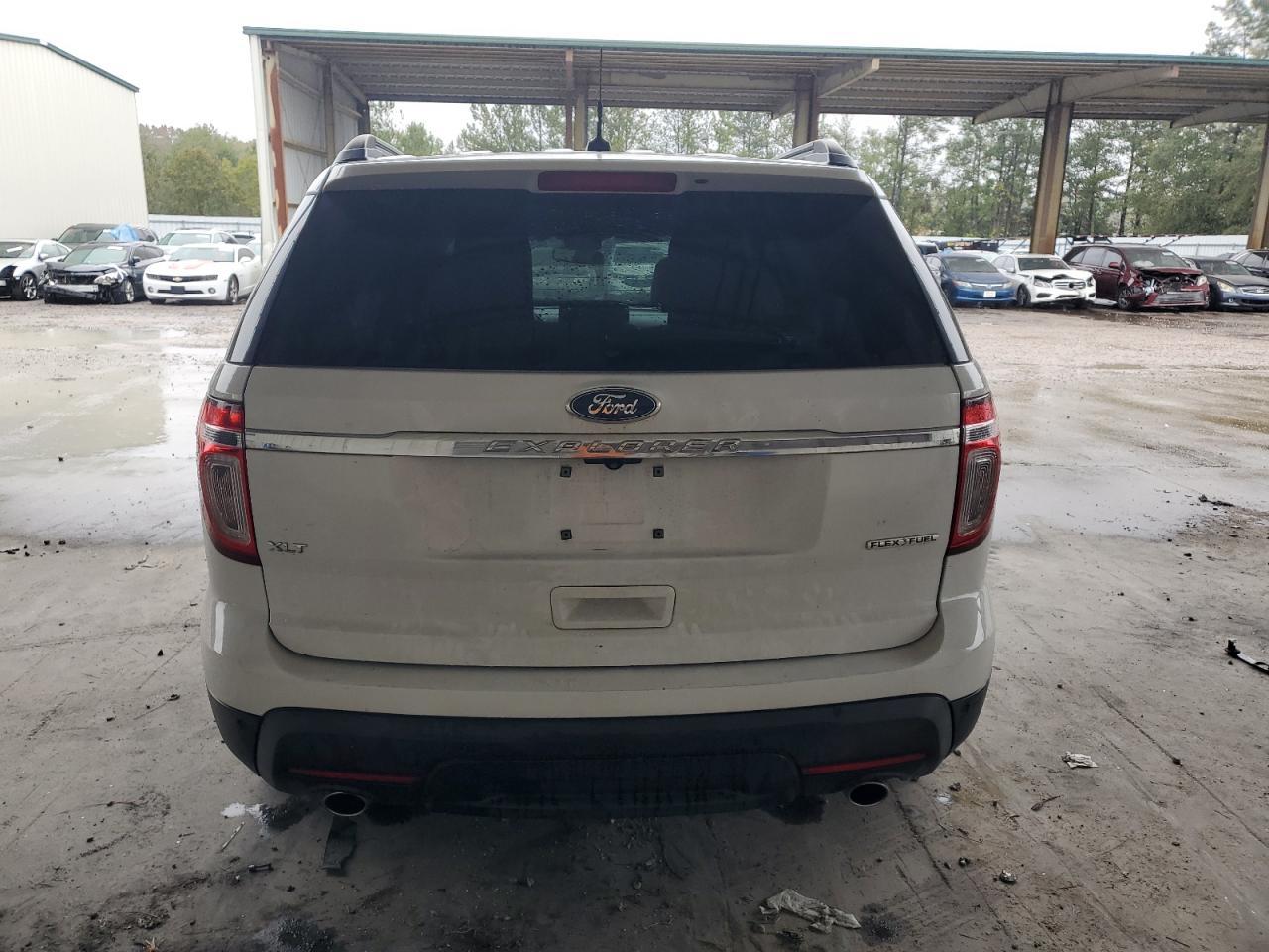 2014 Ford Explorer Xlt - Image 6