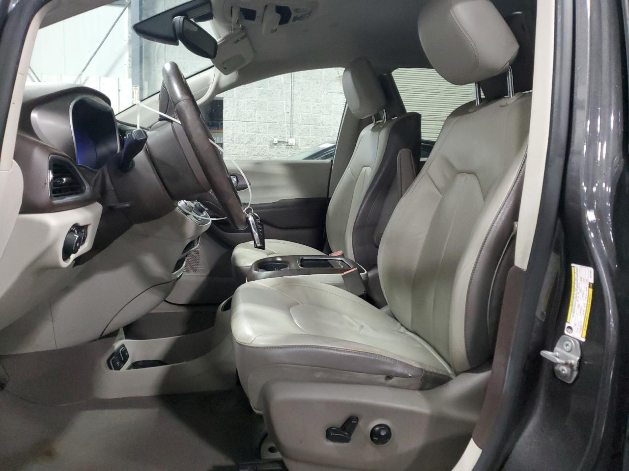 2018 Chrysler Pacifica Touring L Plus - Фото 7