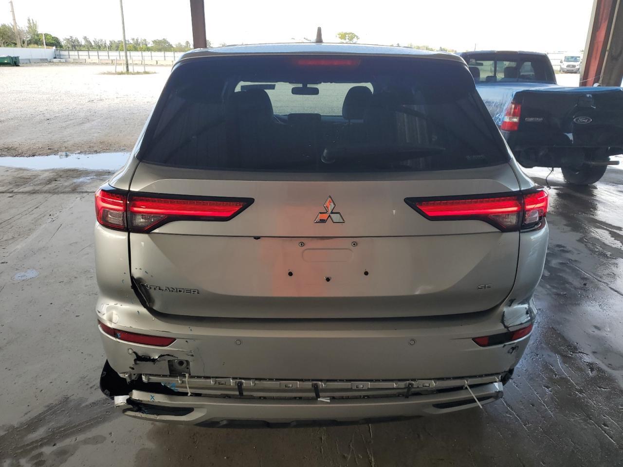 2023 Mitsubishi Outlander Se - Фото 6