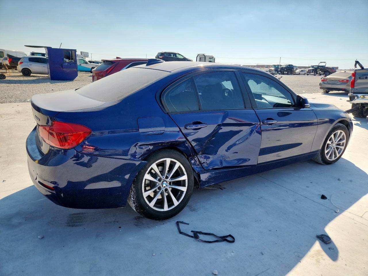 2018 BMW 320 I - Фото 3