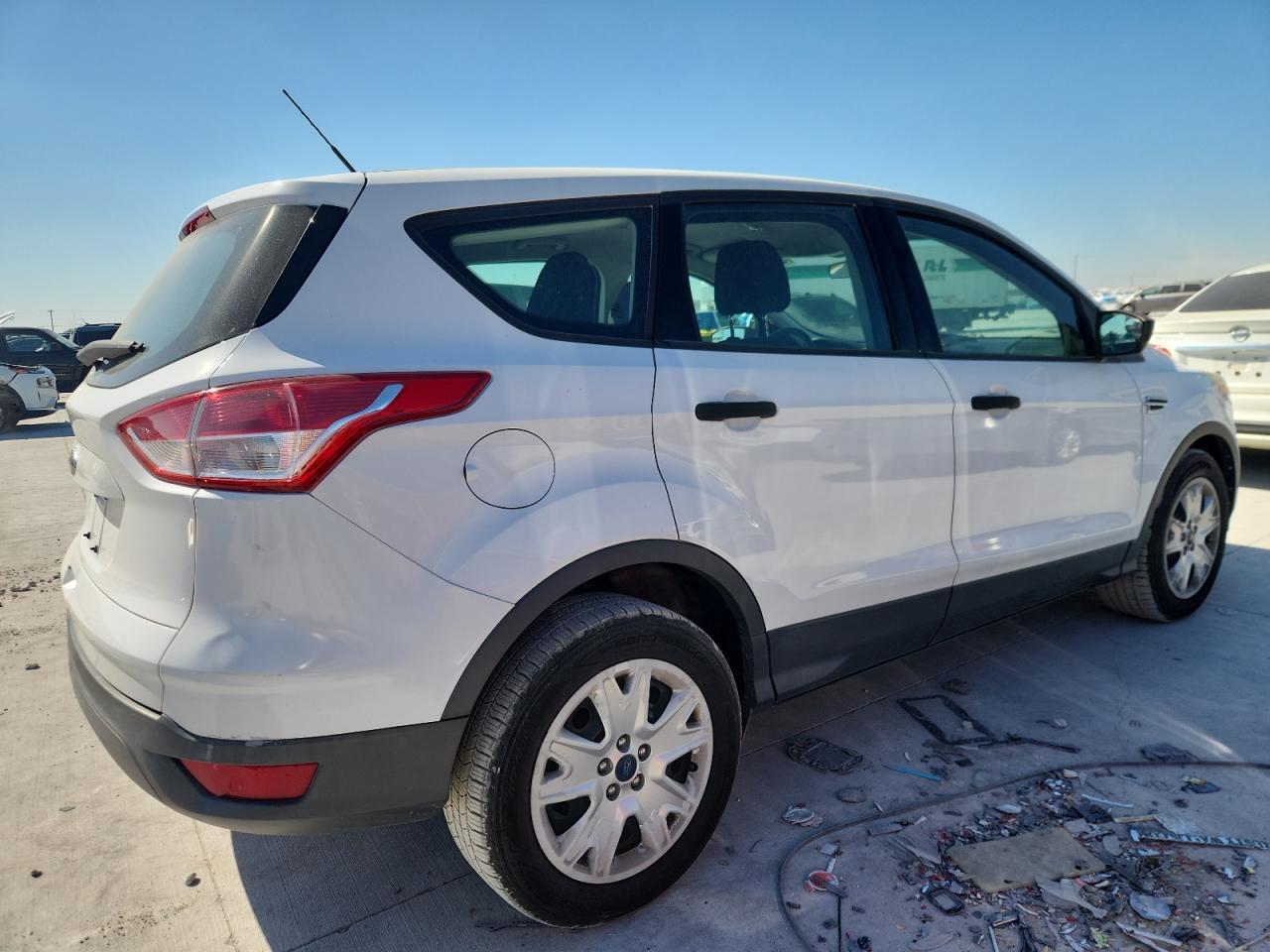 2014 Ford Escape S - Фото 3