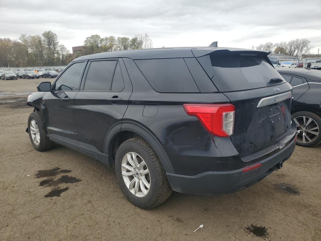 2021 Ford Explorer - Фото 2
