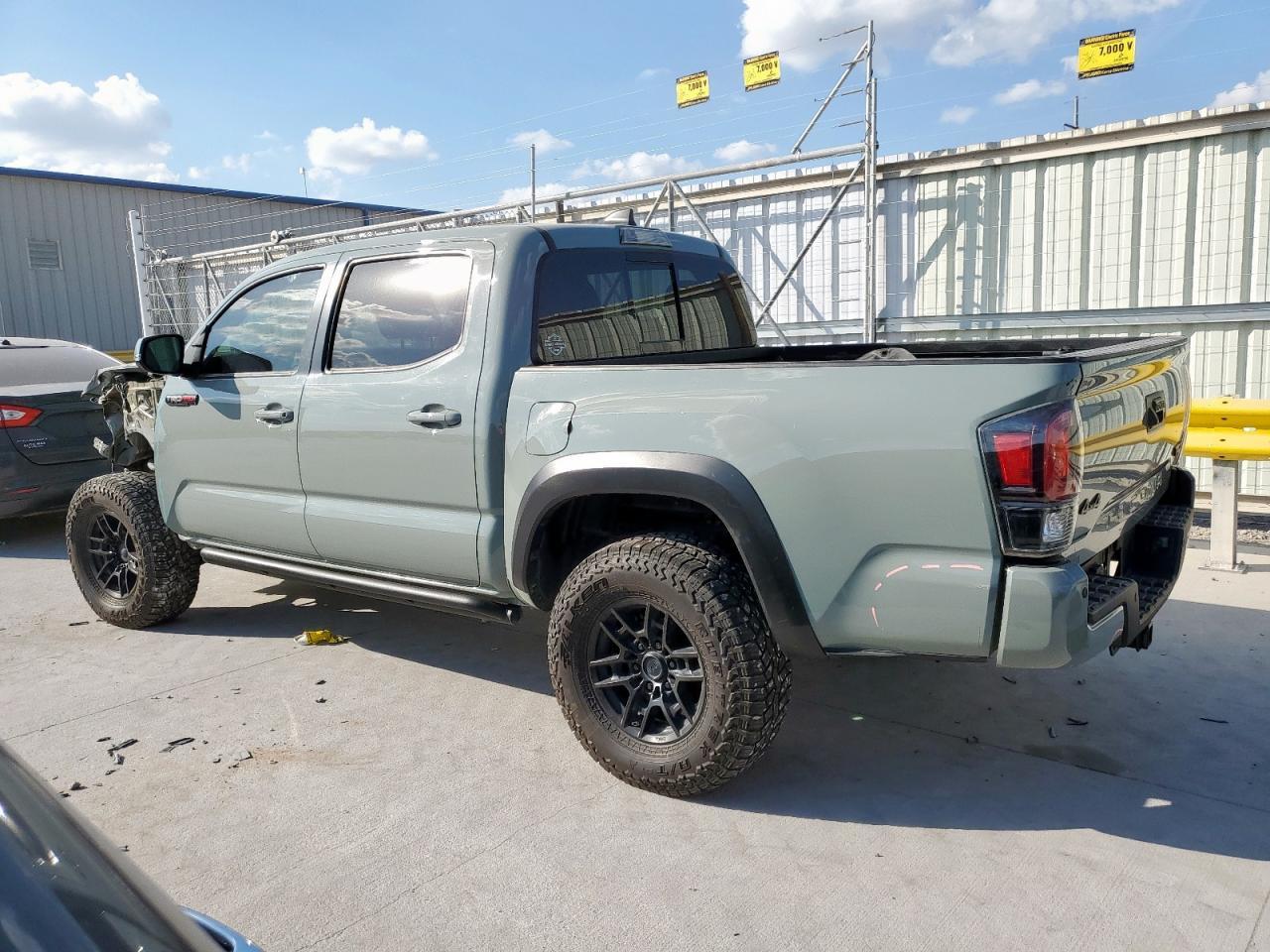 2021 Toyota Tacoma Double Cab - Image 2