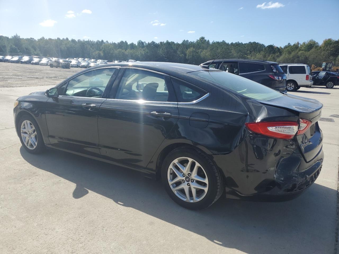2014 Ford Fusion Se - Фото 2