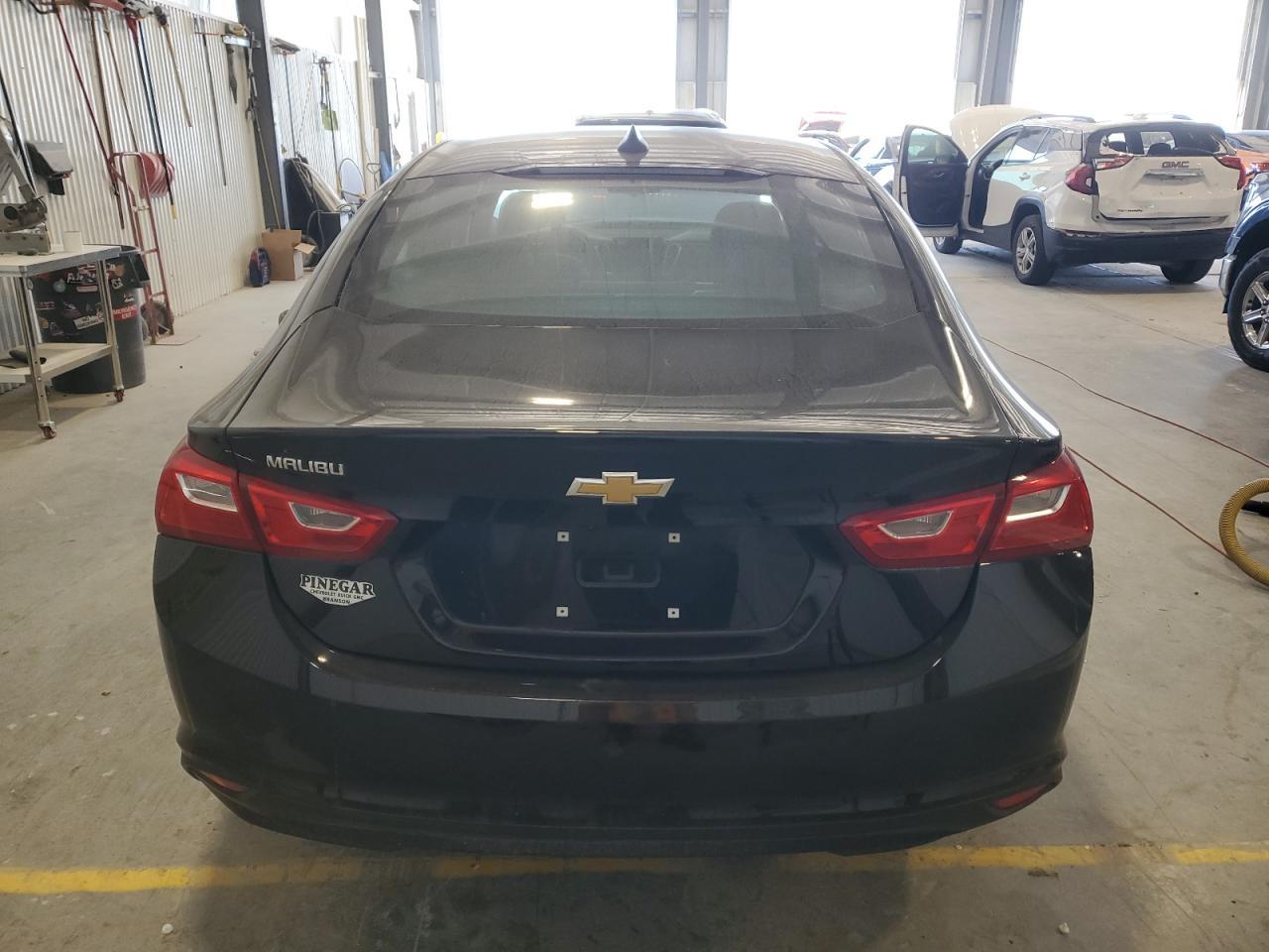2022 Chevrolet Malibu Ls - Фото 6