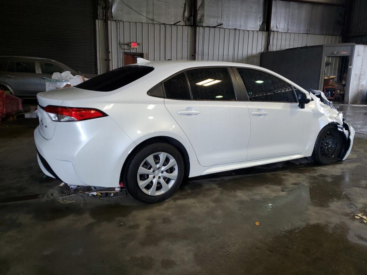 2022 Toyota Corolla Le - Фото 3