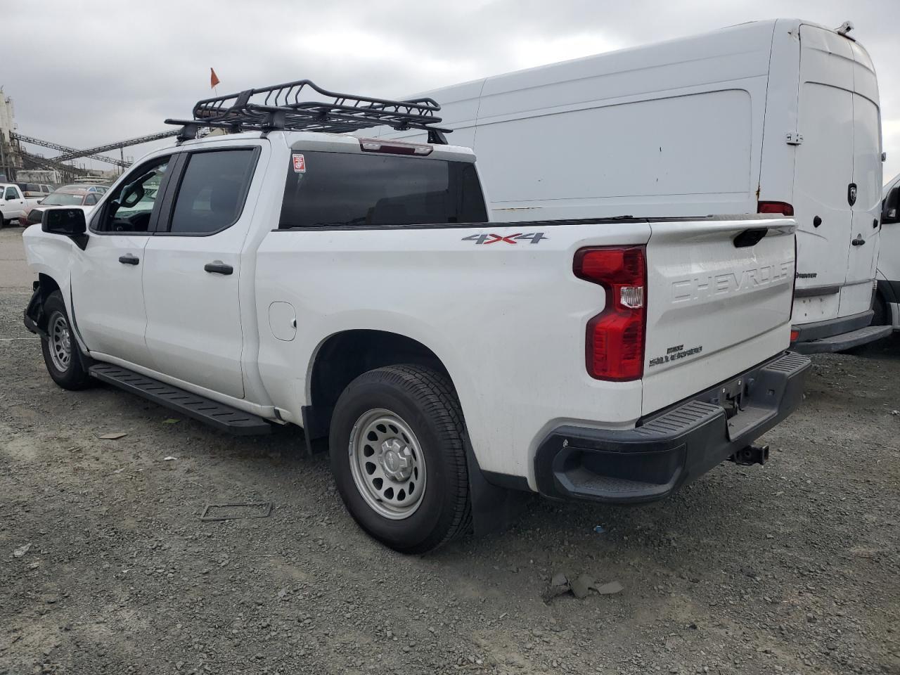 2019 Chevrolet Silverado K1500 - Фото 2
