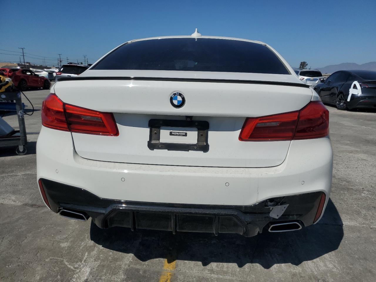2018 BMW 530 I - Фото 6