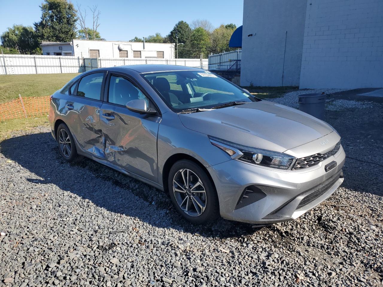 2022 Kia Forte Fe - Фото 4