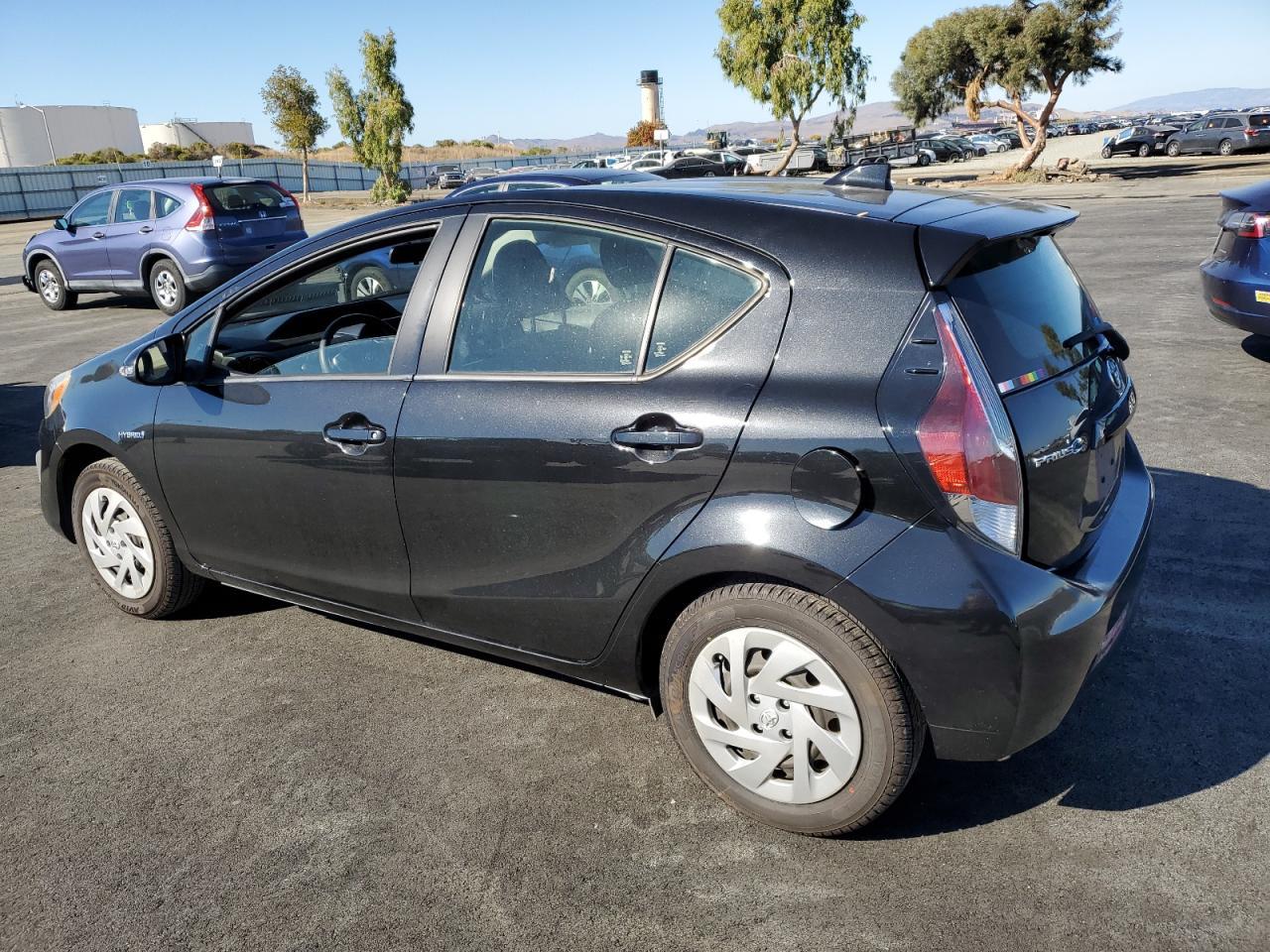 2016 Toyota Prius C - Фото 2