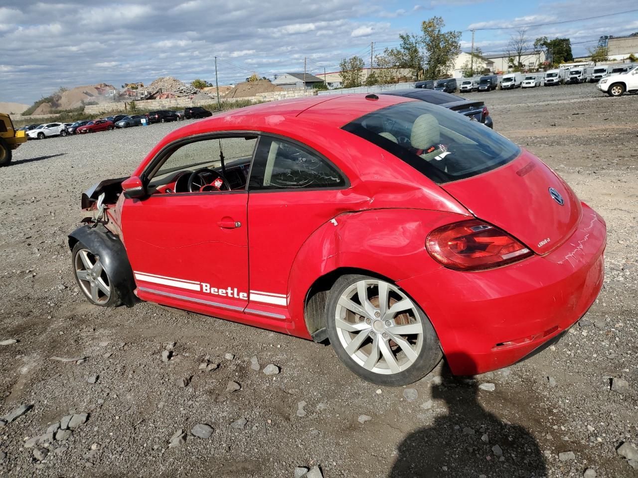 2013 Volkswagen Beetle - Image 2