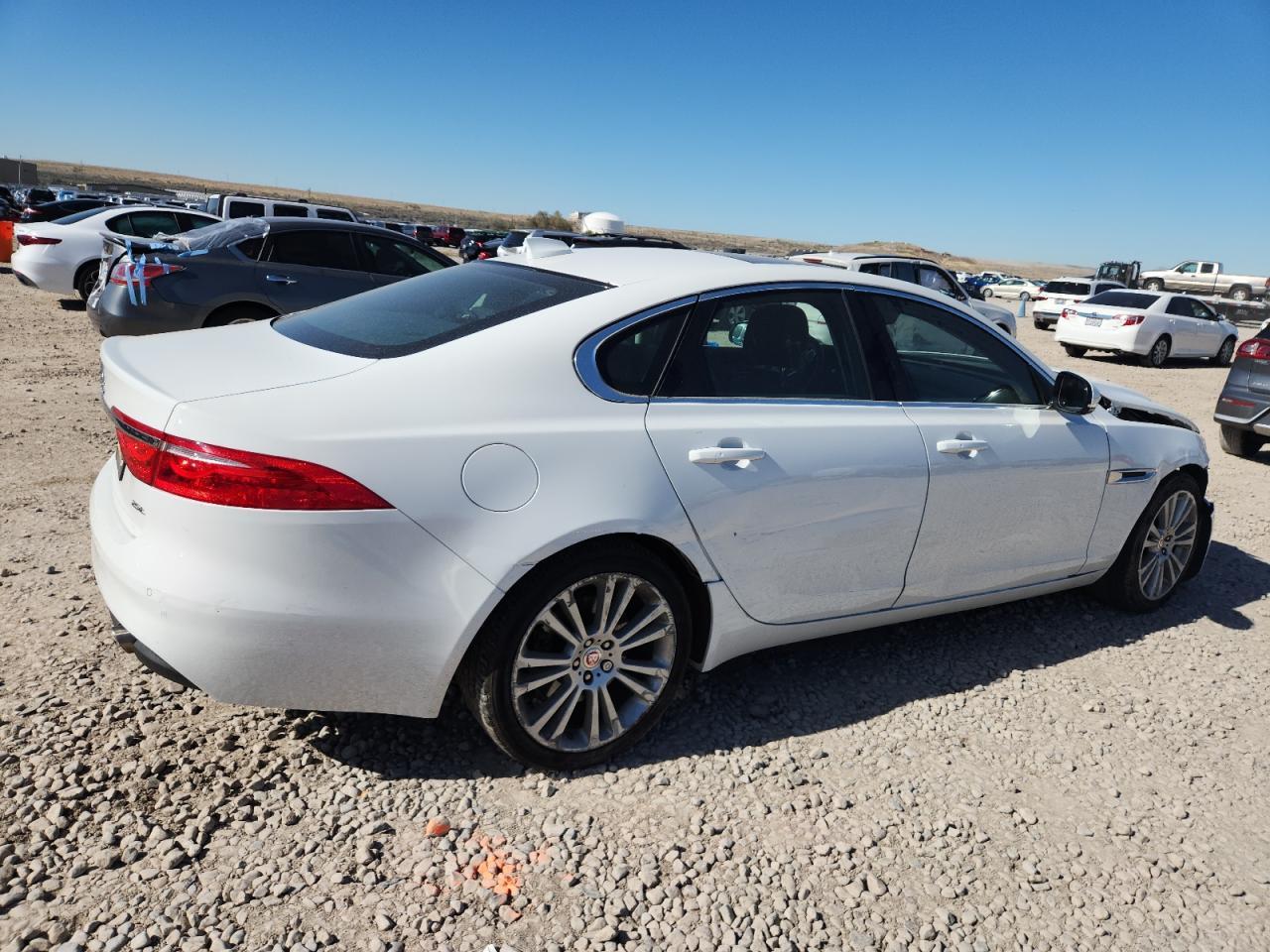 2019 Jaguar Xf Prestige - Image 3